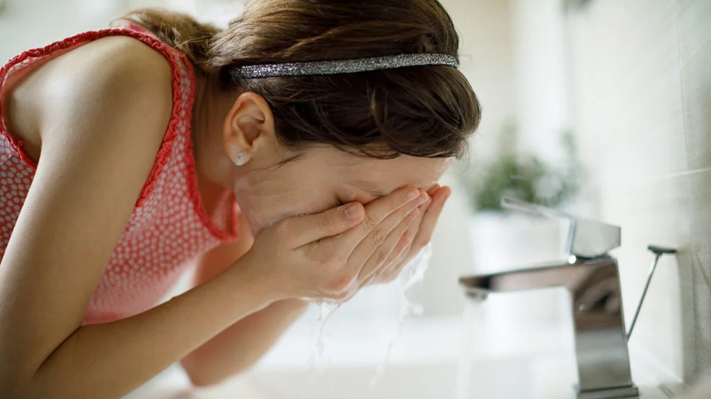 Teenage Pimples Treatment in Mumbai, Dr. Niketa Sonavane, Ambrosia Aesthetics, Acne specialist doctor mumbai