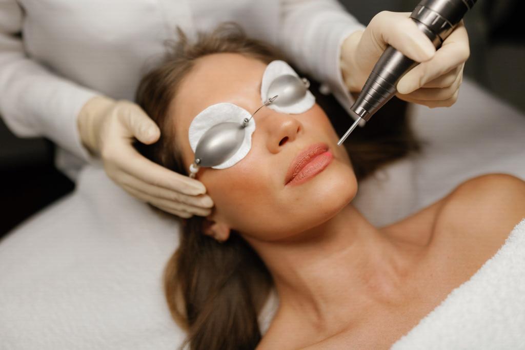 dark lips treatment, lip pigmentation treatment, laser lip lightening treatment cost, Dr. Niketa Sonavane, Ambrosia Aesthetics